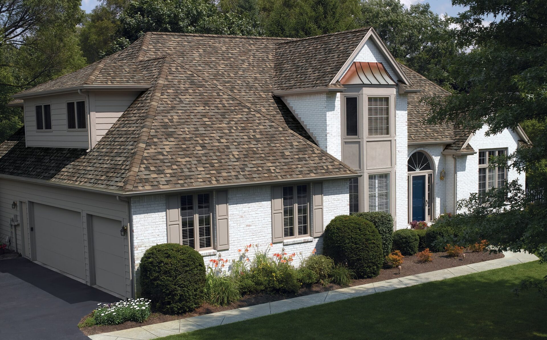 weathering the storm: a guide for homeowners and commercial property owners in coeur d'alene to detect roof damage and navigate insurance upgrades